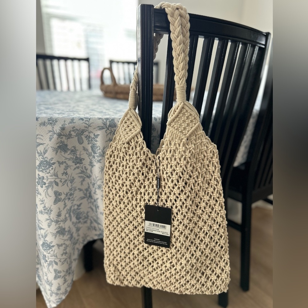 PrettyLittle Thing- Natural Crochet Detail Beach
Tote Bag Cream Boho NWT